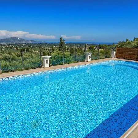 Clairy 3-bedroom With Private Pool Vila Pandokrátor