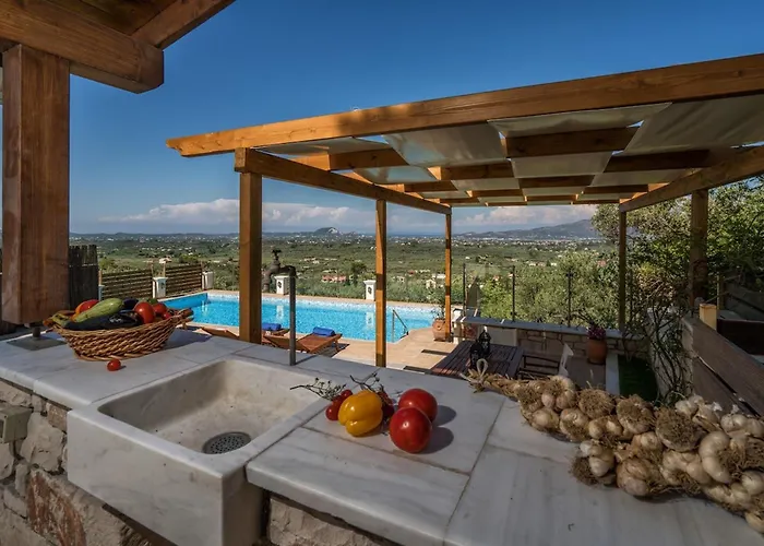 Clairy 3-bedroom With Private Pool * Pandokrátor