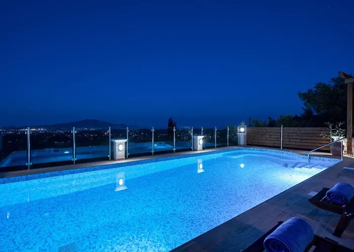 Clairy 3-bedroom With Private Pool Villa Pandokrátor
