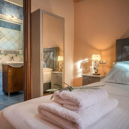 Clairy 3-bedroom With Private Pool * Pandokrátor