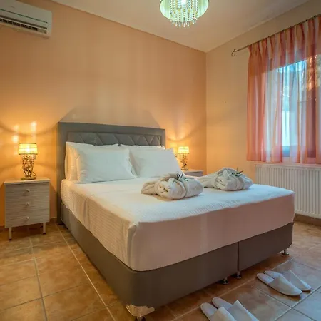 Clairy 3-bedroom With Private Pool 빌라