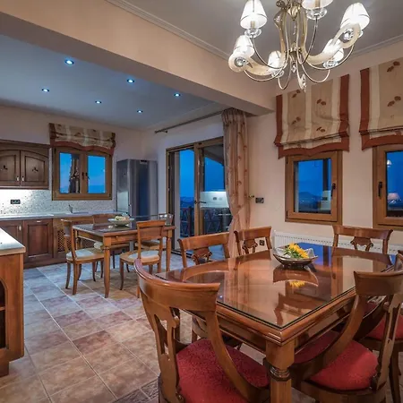 Clairy 3-bedroom With Private Pool