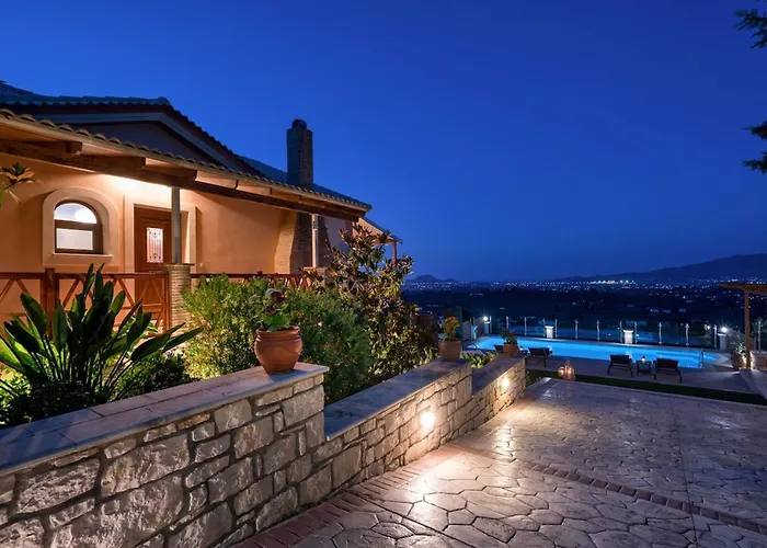 Clairy 3-bedroom With Private Pool Pandokrátor
