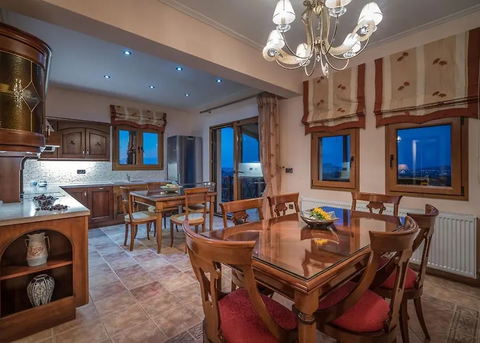 Clairy 3-bedroom With Private Pool