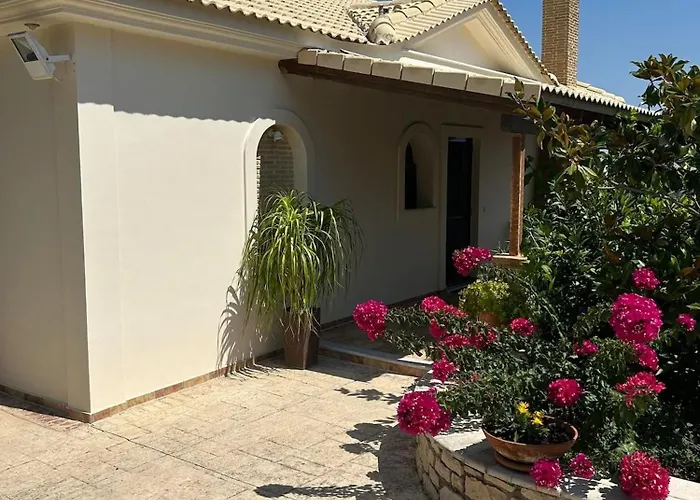 Clairy 3-bedroom With Private Pool Villa Pandokrátor